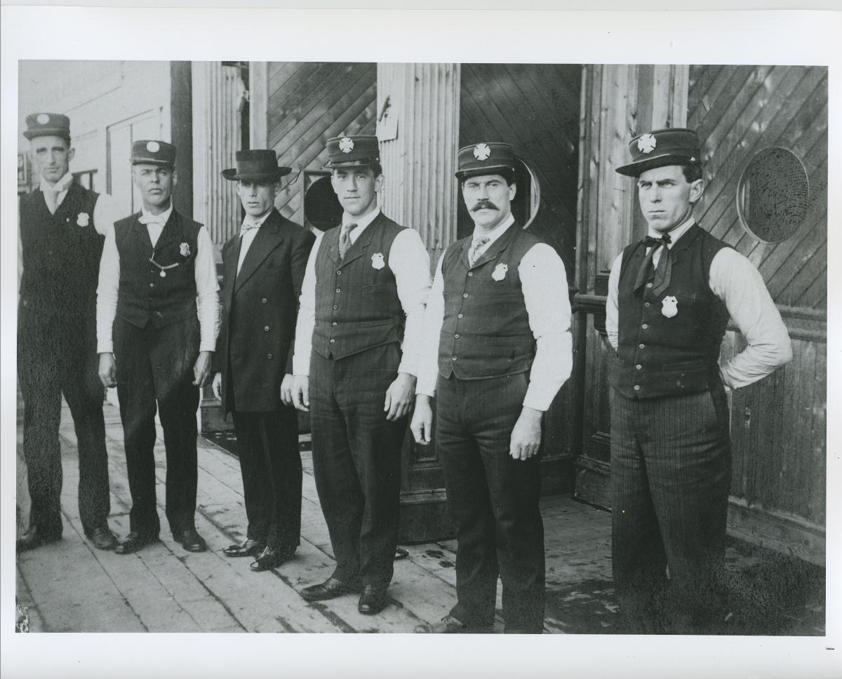 FFD Members around 1908